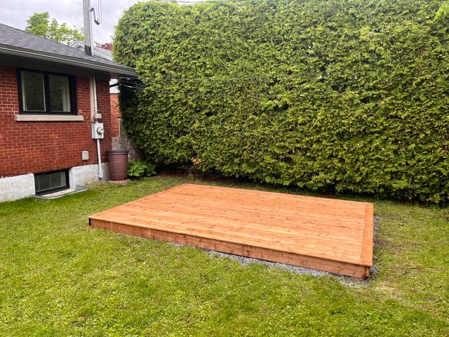 Floating deck